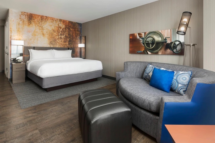 Guest room